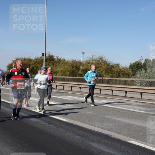 03.10.2025 - Köhlbrandbrückenlauf Julia Fischer http://msf.ph/oto/9014841 03.10.2025 13:11:08 Position 3  meine-sportfotos.de