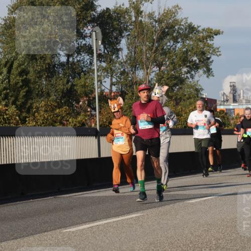 03.10.2025 - Köhlbrandbrückenlauf Luisa Fischer http://msf.ph/oto/9014856 03.10.2025 10:59:26 Position 3 29, 2246 meine-sportfotos.de