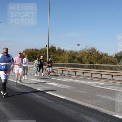 03.10.2025 - Köhlbrandbrückenlauf Julia Fischer http://msf.ph/oto/9014863 03.10.2025 13:11:14 Position 3  meine-sportfotos.de