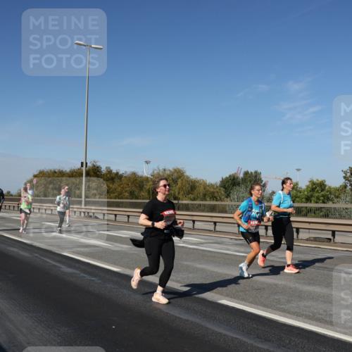 03.10.2025 - Köhlbrandbrückenlauf Julia Fischer http://msf.ph/oto/9014891 03.10.2025 13:11:20 Position 3  meine-sportfotos.de