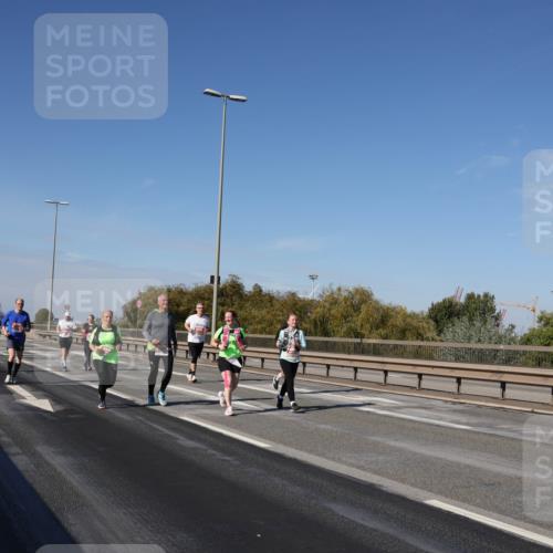 03.10.2025 - Köhlbrandbrückenlauf Julia Fischer http://msf.ph/oto/9014905 03.10.2025 13:11:22 Position 3  meine-sportfotos.de