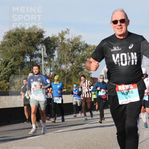 03.10.2025 - Köhlbrandbrückenlauf Luisa Fischer http://msf.ph/oto/9014913 03.10.2025 10:59:31 Position 3 24, 2837, 2834, 327, 1498 meine-sportfotos.de