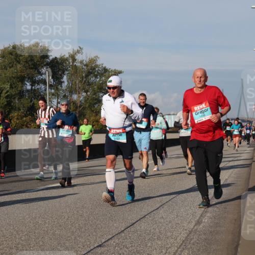 03.10.2025 - Köhlbrandbrückenlauf Luisa Fischer http://msf.ph/oto/9014929 03.10.2025 10:59:33 Position 3 2929, 1498 meine-sportfotos.de