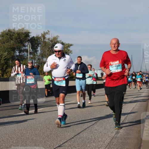 03.10.2025 - Köhlbrandbrückenlauf Luisa Fischer http://msf.ph/oto/9014931 03.10.2025 10:59:33 Position 3 2056, 2929, 1498 meine-sportfotos.de