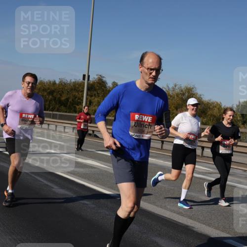 03.10.2025 - Köhlbrandbrückenlauf Julia Fischer http://msf.ph/oto/9014933 03.10.2025 13:11:28 Position 3 4734, 5174 meine-sportfotos.de