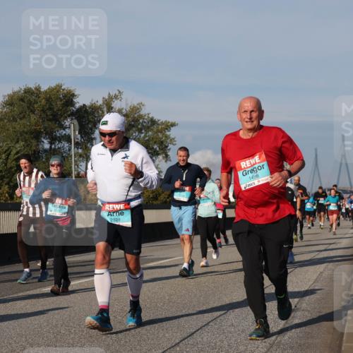 03.10.2025 - Köhlbrandbrückenlauf Luisa Fischer http://msf.ph/oto/9014935 03.10.2025 10:59:34 Position 3 2929, 1498 meine-sportfotos.de