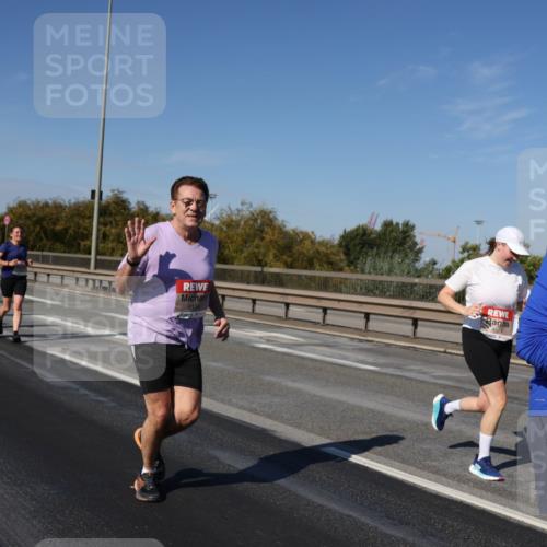 03.10.2025 - Köhlbrandbrückenlauf Julia Fischer http://msf.ph/oto/9014940 03.10.2025 13:11:29 Position 3 5174, 4574, 4734 meine-sportfotos.de