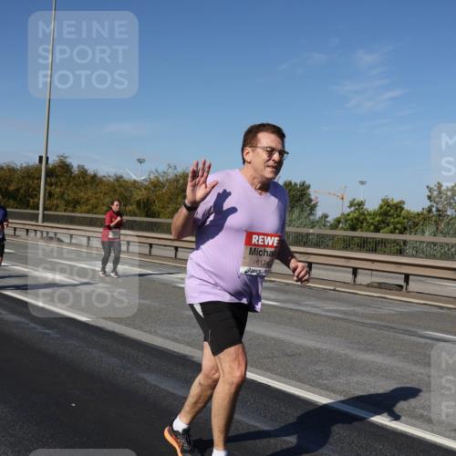 03.10.2025 - Köhlbrandbrückenlauf Julia Fischer http://msf.ph/oto/9014942 03.10.2025 13:11:30 Position 3 5174, 45 meine-sportfotos.de