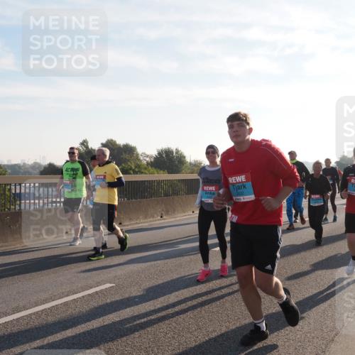 03.10.2025 - Köhlbrandbrückenlauf Fabian Wolf http://msf.ph/oto/9014948 03.10.2025 09:24:58 Position 3 2632, 2466, 2631 meine-sportfotos.de