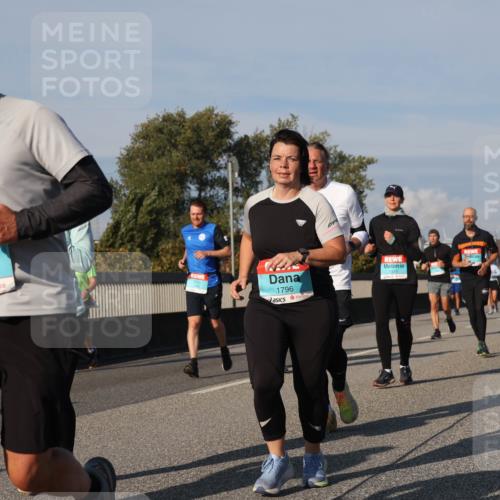 03.10.2025 - Köhlbrandbrückenlauf Luisa Fischer http://msf.ph/oto/9014978 03.10.2025 10:59:38 Position 3 2044, 1796 meine-sportfotos.de