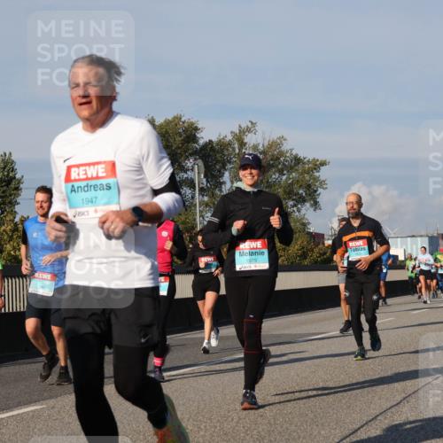 03.10.2025 - Köhlbrandbrückenlauf Luisa Fischer http://msf.ph/oto/9014988 03.10.2025 10:59:39 Position 3 1947, 1979 meine-sportfotos.de
