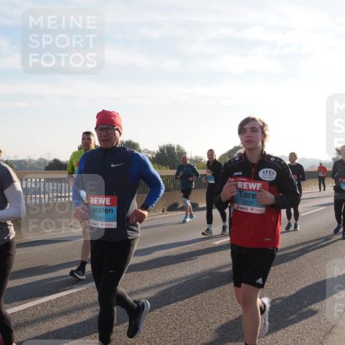 03.10.2025 - Köhlbrandbrückenlauf Fabian Wolf http://msf.ph/oto/9014990 03.10.2025 09:25:00 Position 3 2466, 2248, 2631 meine-sportfotos.de