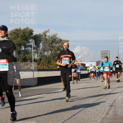 03.10.2025 - Köhlbrandbrückenlauf Luisa Fischer http://msf.ph/oto/9014999 03.10.2025 10:59:40 Position 3 1979 meine-sportfotos.de