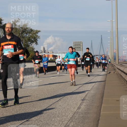 03.10.2025 - Köhlbrandbrückenlauf Luisa Fischer http://msf.ph/oto/9015008 03.10.2025 10:59:41 Position 3  meine-sportfotos.de