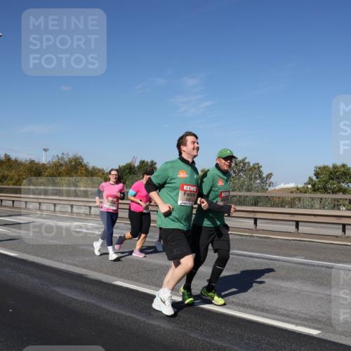 03.10.2025 - Köhlbrandbrückenlauf Julia Fischer http://msf.ph/oto/9015019 03.10.2025 13:11:47 Position 3  meine-sportfotos.de