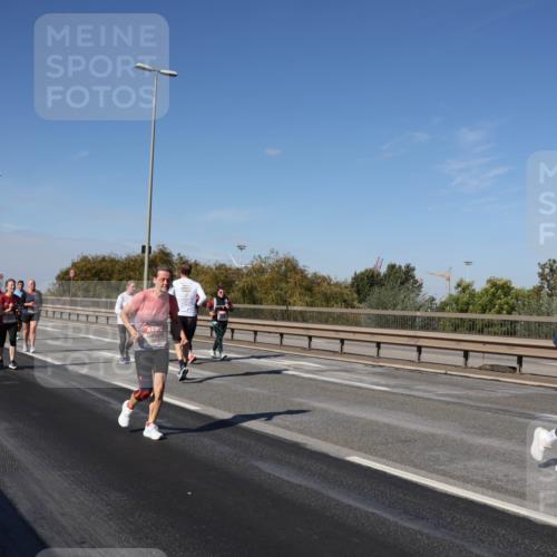 03.10.2025 - Köhlbrandbrückenlauf Julia Fischer http://msf.ph/oto/9015023 03.10.2025 13:11:48 Position 3  meine-sportfotos.de