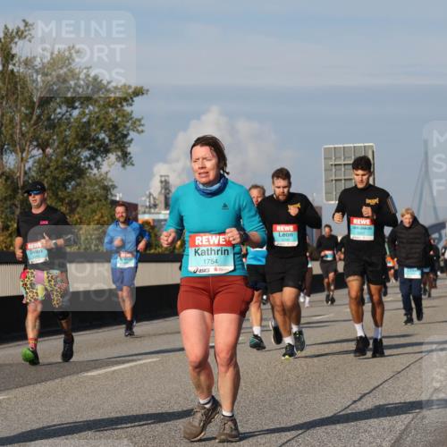03.10.2025 - Köhlbrandbrückenlauf Luisa Fischer http://msf.ph/oto/9015027 03.10.2025 10:59:43 Position 3 3268, 1754, 3207 meine-sportfotos.de