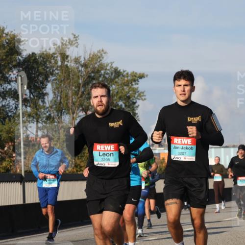 03.10.2025 - Köhlbrandbrückenlauf Luisa Fischer http://msf.ph/oto/9015056 03.10.2025 10:59:46 Position 3 3206, 3207 meine-sportfotos.de
