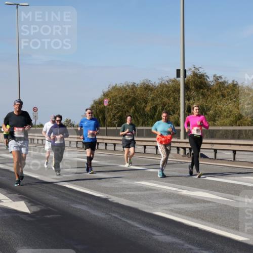 03.10.2025 - Köhlbrandbrückenlauf Julia Fischer http://msf.ph/oto/9015057 03.10.2025 13:11:57 Position 3  meine-sportfotos.de
