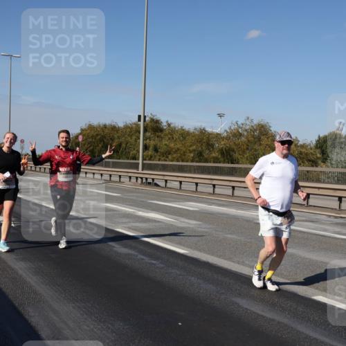 03.10.2025 - Köhlbrandbrückenlauf Julia Fischer http://msf.ph/oto/9015083 03.10.2025 13:12:05 Position 3  meine-sportfotos.de