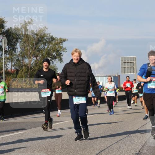 03.10.2025 - Köhlbrandbrückenlauf Luisa Fischer http://msf.ph/oto/9015090 03.10.2025 10:59:50 Position 3 1372, 2812 meine-sportfotos.de
