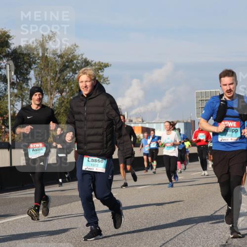 03.10.2025 - Köhlbrandbrückenlauf Luisa Fischer http://msf.ph/oto/9015096 03.10.2025 10:59:51 Position 3 1877, 1372, 2812 meine-sportfotos.de
