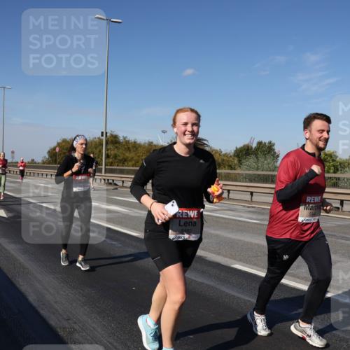 03.10.2025 - Köhlbrandbrückenlauf Julia Fischer http://msf.ph/oto/9015097 03.10.2025 13:12:07 Position 3 5482, 5340 meine-sportfotos.de