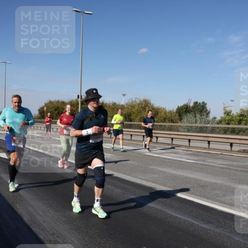 03.10.2025 - Köhlbrandbrückenlauf Julia Fischer http://msf.ph/oto/9015105 03.10.2025 13:12:11 Position 3  meine-sportfotos.de