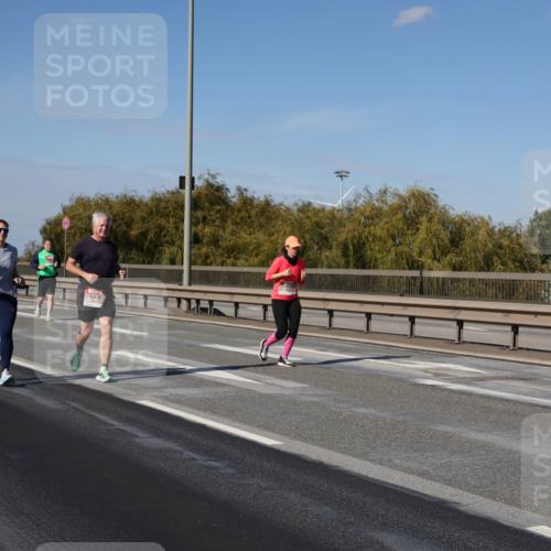 03.10.2025 - Köhlbrandbrückenlauf Julia Fischer http://msf.ph/oto/9015126 03.10.2025 13:12:15 Position 3  meine-sportfotos.de