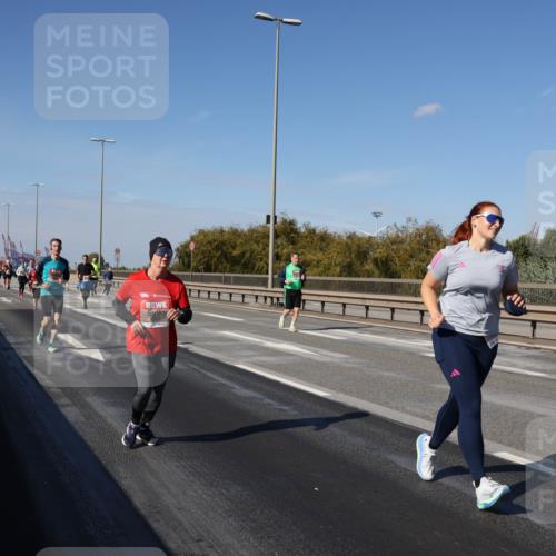 03.10.2025 - Köhlbrandbrückenlauf Julia Fischer http://msf.ph/oto/9015134 03.10.2025 13:12:18 Position 3 4941 meine-sportfotos.de