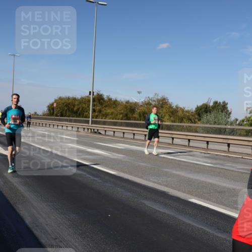 03.10.2025 - Köhlbrandbrückenlauf Julia Fischer http://msf.ph/oto/9015141 03.10.2025 13:12:20 Position 3  meine-sportfotos.de
