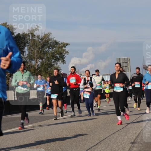 03.10.2025 - Köhlbrandbrückenlauf Luisa Fischer http://msf.ph/oto/9015157 03.10.2025 10:59:56 Position 3 1752, 2046 meine-sportfotos.de