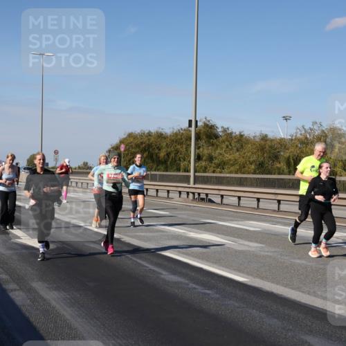 03.10.2025 - Köhlbrandbrückenlauf Julia Fischer http://msf.ph/oto/9015176 03.10.2025 13:12:29 Position 3  meine-sportfotos.de