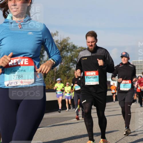 03.10.2025 - Köhlbrandbrückenlauf Luisa Fischer http://msf.ph/oto/9015204 03.10.2025 11:00:02 Position 3 1907, 3788, 3144, 3761 meine-sportfotos.de