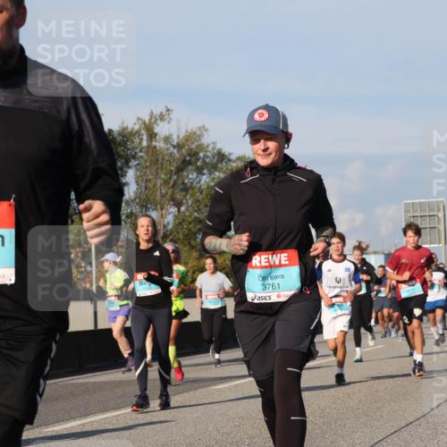 03.10.2025 - Köhlbrandbrückenlauf Luisa Fischer http://msf.ph/oto/9015216 03.10.2025 11:00:03 Position 3 8144, 3761 meine-sportfotos.de