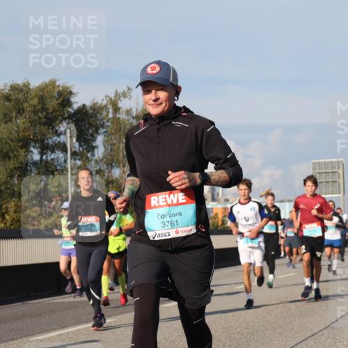 03.10.2025 - Köhlbrandbrückenlauf Luisa Fischer http://msf.ph/oto/9015219 03.10.2025 11:00:03 Position 3 3761, 9 meine-sportfotos.de