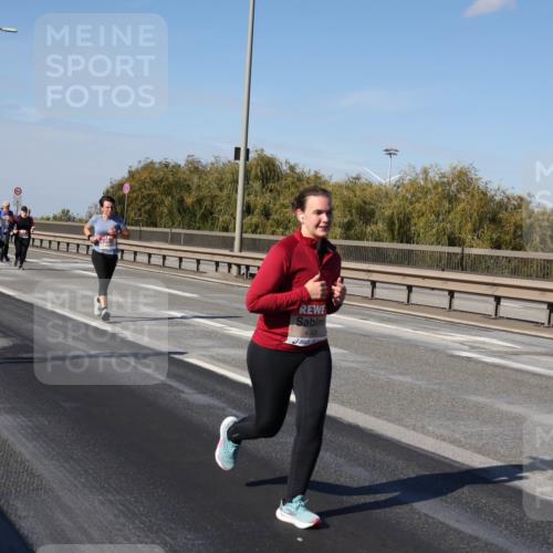 03.10.2025 - Köhlbrandbrückenlauf Julia Fischer http://msf.ph/oto/9015237 03.10.2025 13:12:39 Position 3 4, 4902 meine-sportfotos.de