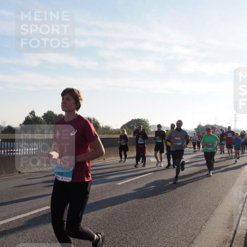 03.10.2025 - Köhlbrandbrückenlauf Fabian Wolf http://msf.ph/oto/9015246 03.10.2025 09:25:11 Position 3 2439 meine-sportfotos.de