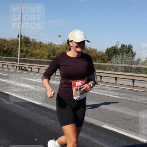 03.10.2025 - Köhlbrandbrückenlauf Julia Fischer http://msf.ph/oto/9015258 03.10.2025 13:12:42 Position 3 6452 meine-sportfotos.de
