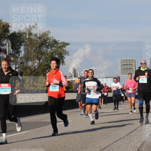 03.10.2025 - Köhlbrandbrückenlauf Luisa Fischer http://msf.ph/oto/9015259 03.10.2025 11:00:07 Position 3 3727, 1693, 1480, 3843 meine-sportfotos.de