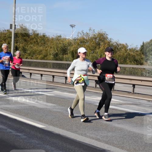 03.10.2025 - Köhlbrandbrückenlauf Julia Fischer http://msf.ph/oto/9015263 03.10.2025 13:12:47 Position 3 5017 meine-sportfotos.de
