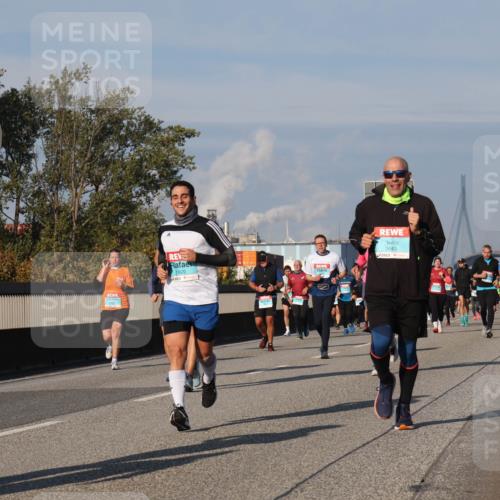 03.10.2025 - Köhlbrandbrückenlauf Luisa Fischer http://msf.ph/oto/9015273 03.10.2025 11:00:09 Position 3 1480, 1820, 3843 meine-sportfotos.de