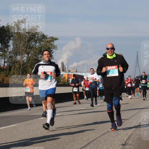 03.10.2025 - Köhlbrandbrückenlauf Luisa Fischer http://msf.ph/oto/9015277 03.10.2025 11:00:09 Position 3 3843 meine-sportfotos.de