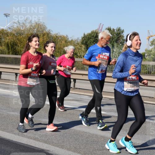 03.10.2025 - Köhlbrandbrückenlauf Julia Fischer http://msf.ph/oto/9015281 03.10.2025 13:12:50 Position 3 4948, 5077, 5346 meine-sportfotos.de
