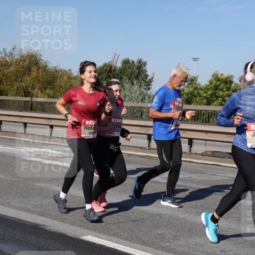 03.10.2025 - Köhlbrandbrückenlauf Julia Fischer http://msf.ph/oto/9015283 03.10.2025 13:12:51 Position 3 15, 4948, 5346 meine-sportfotos.de