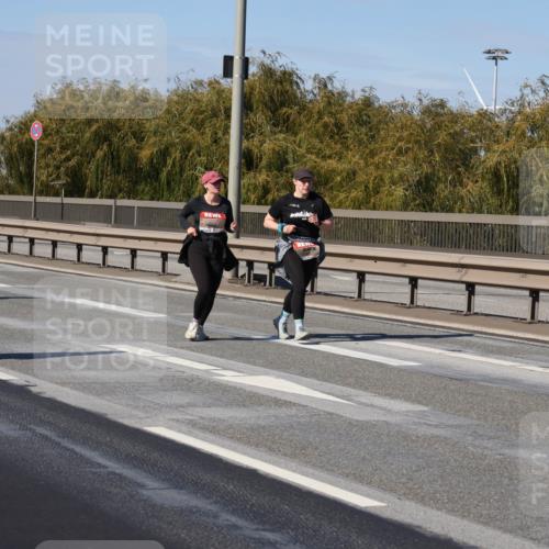 03.10.2025 - Köhlbrandbrückenlauf Julia Fischer http://msf.ph/oto/9015295 03.10.2025 13:12:52 Position 3  meine-sportfotos.de