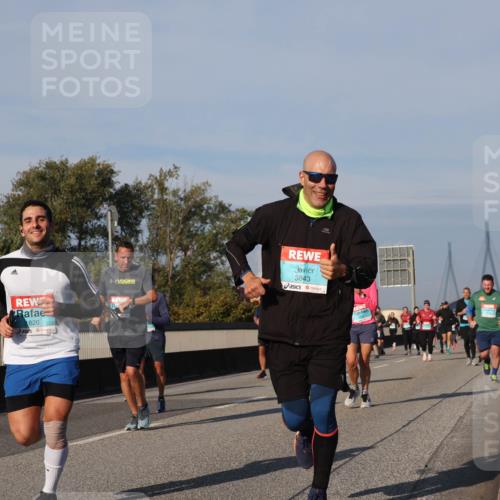 03.10.2025 - Köhlbrandbrückenlauf Luisa Fischer http://msf.ph/oto/9015296 03.10.2025 11:00:11 Position 3 820, 3843 meine-sportfotos.de