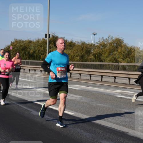 03.10.2025 - Köhlbrandbrückenlauf Julia Fischer http://msf.ph/oto/9015309 03.10.2025 13:12:56 Position 3 5133 meine-sportfotos.de