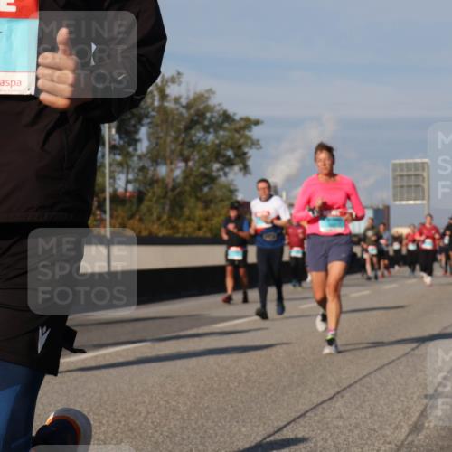 03.10.2025 - Köhlbrandbrückenlauf Luisa Fischer http://msf.ph/oto/9015310 03.10.2025 11:00:12 Position 3 3843 meine-sportfotos.de