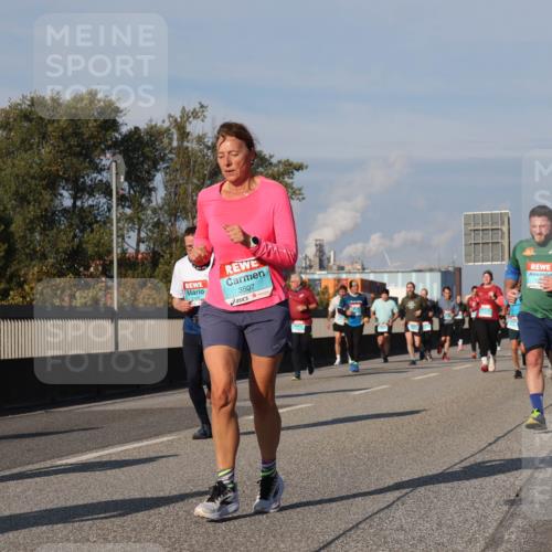 03.10.2025 - Köhlbrandbrückenlauf Luisa Fischer http://msf.ph/oto/9015328 03.10.2025 11:00:14 Position 3 3507 meine-sportfotos.de